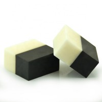 OEM Clean and moisturize skin improve skin color dispel blackheads Charcoal milk herbal soap natural